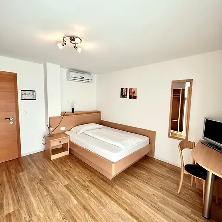 Garni Erika 3*